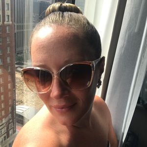 Meet your Posher, Noel